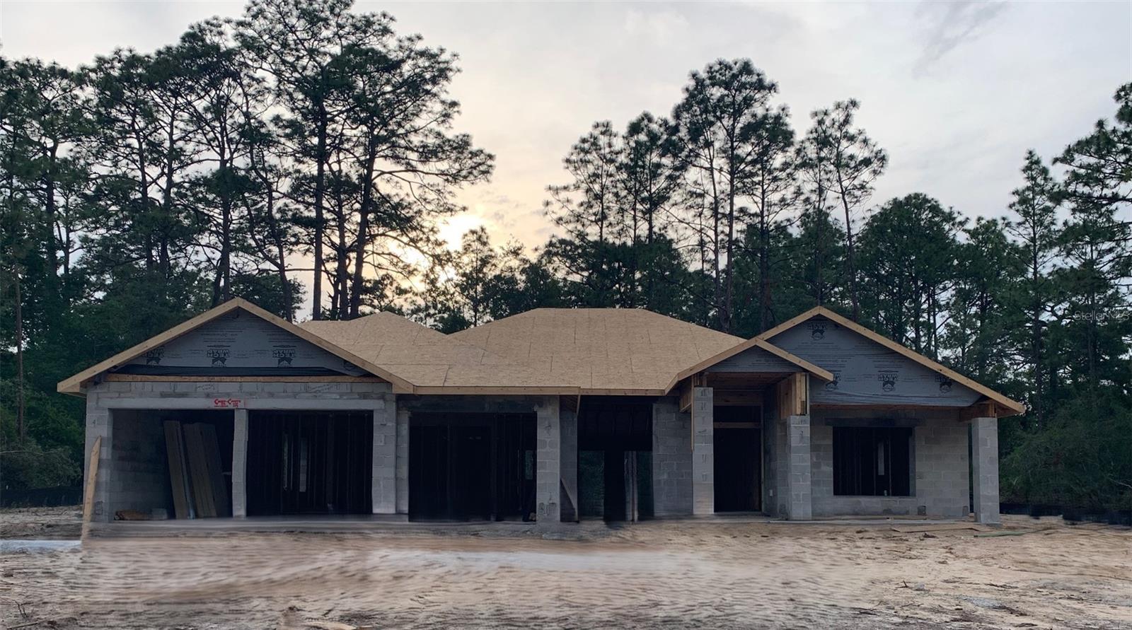 PINE RIDGE UNIT 03 - Residential