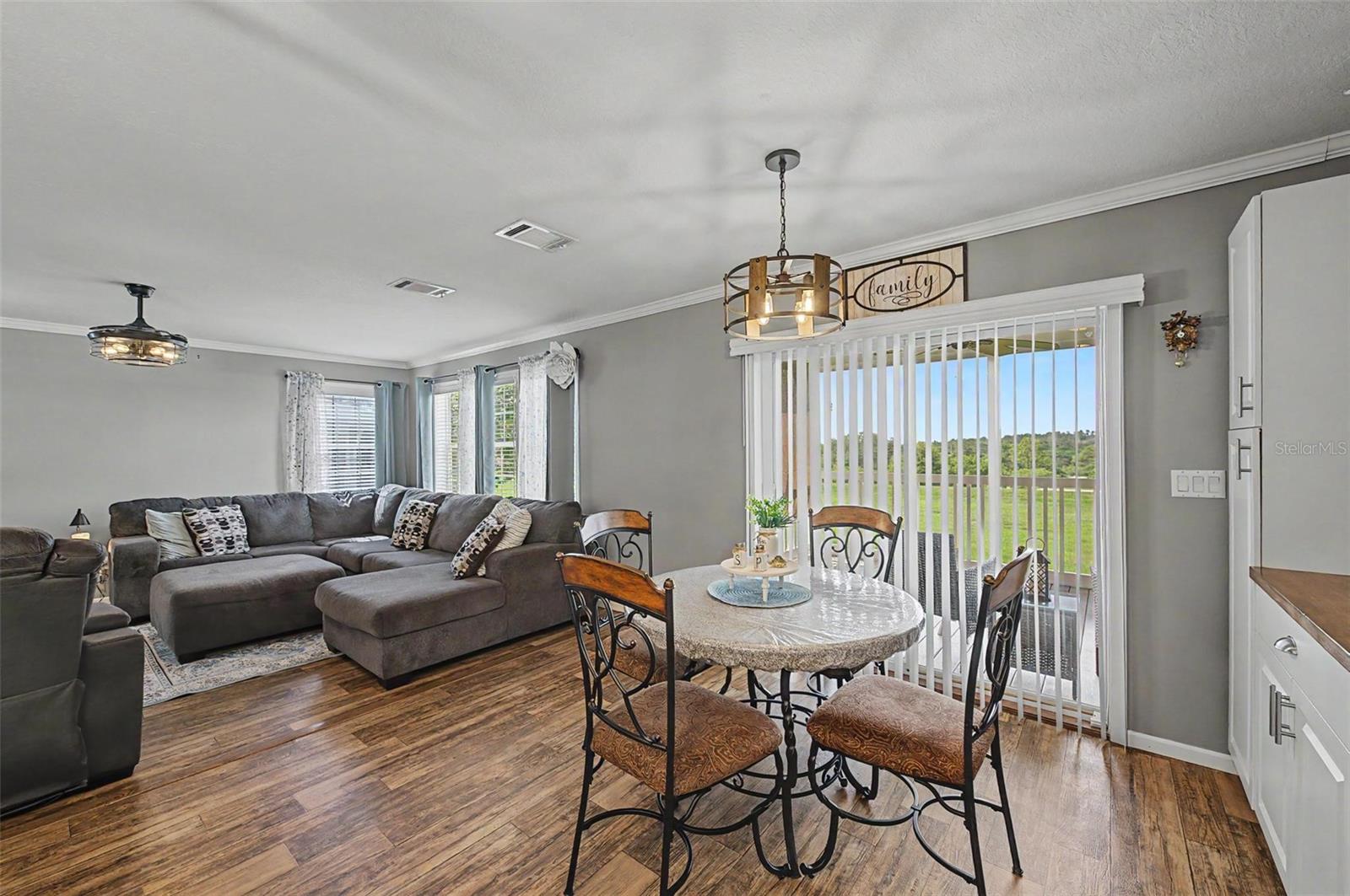 GRAND HORIZONS PH 04 - Residential
