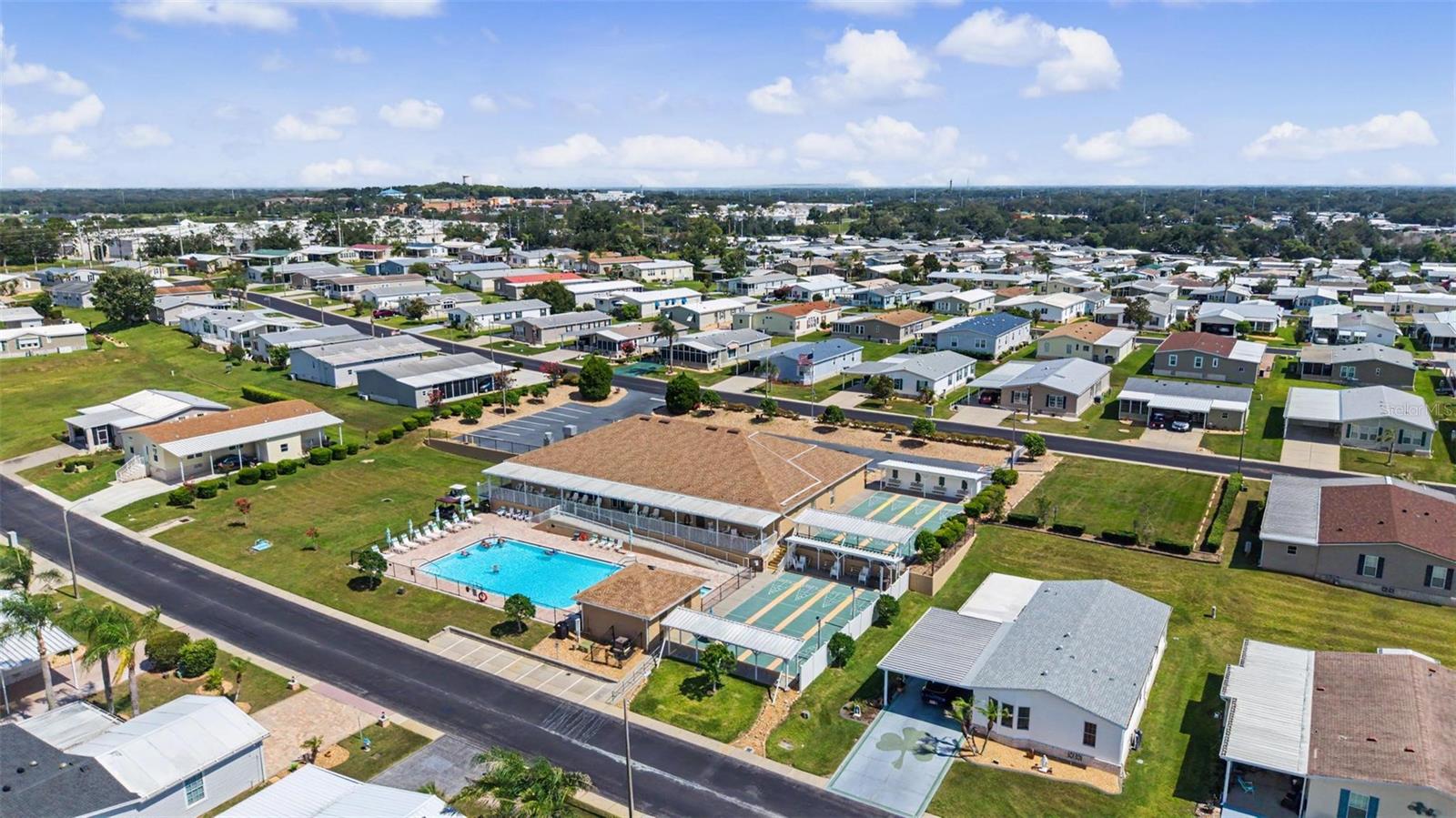 GRAND HORIZONS PH 04 - Residential