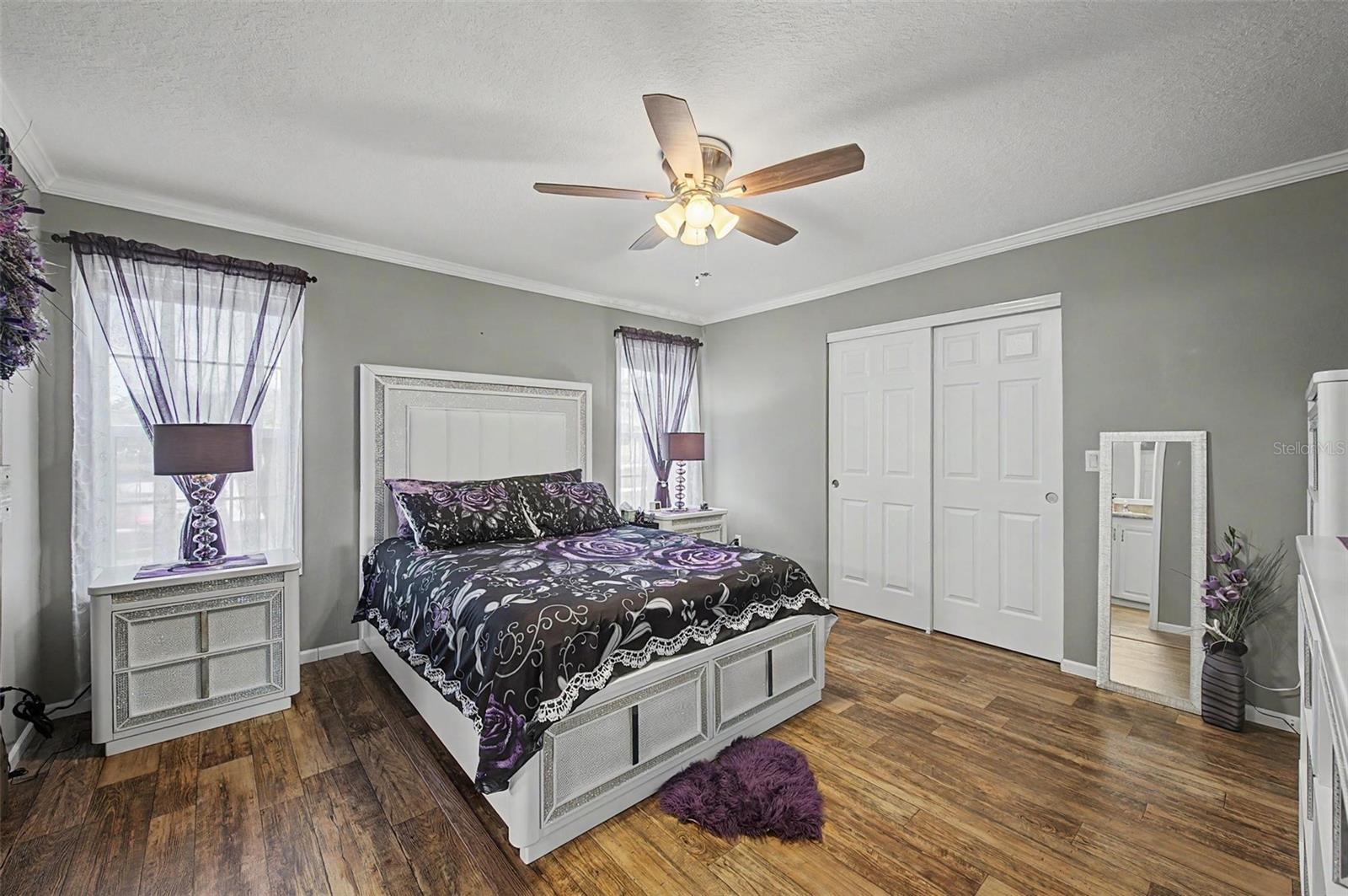 GRAND HORIZONS PH 04 - Residential