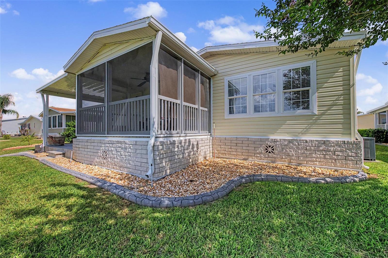 GRAND HORIZONS PH 04 - Residential