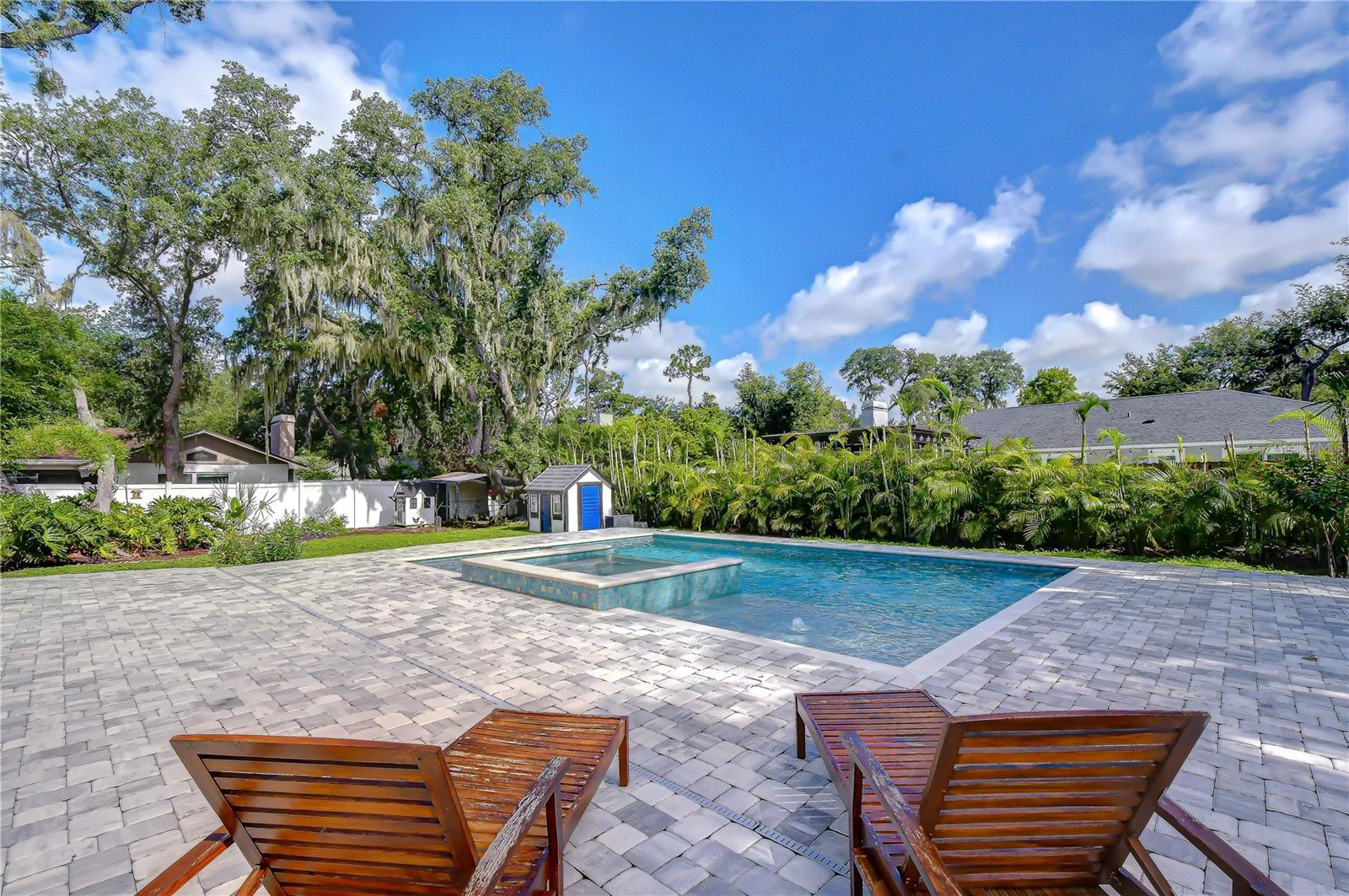 BLOOMINGDALE - Residential