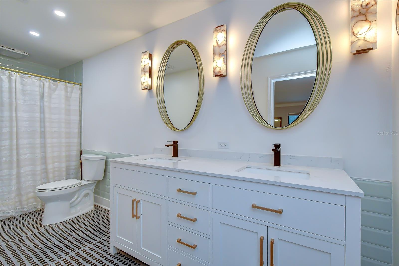 BLOOMINGDALE - Residential