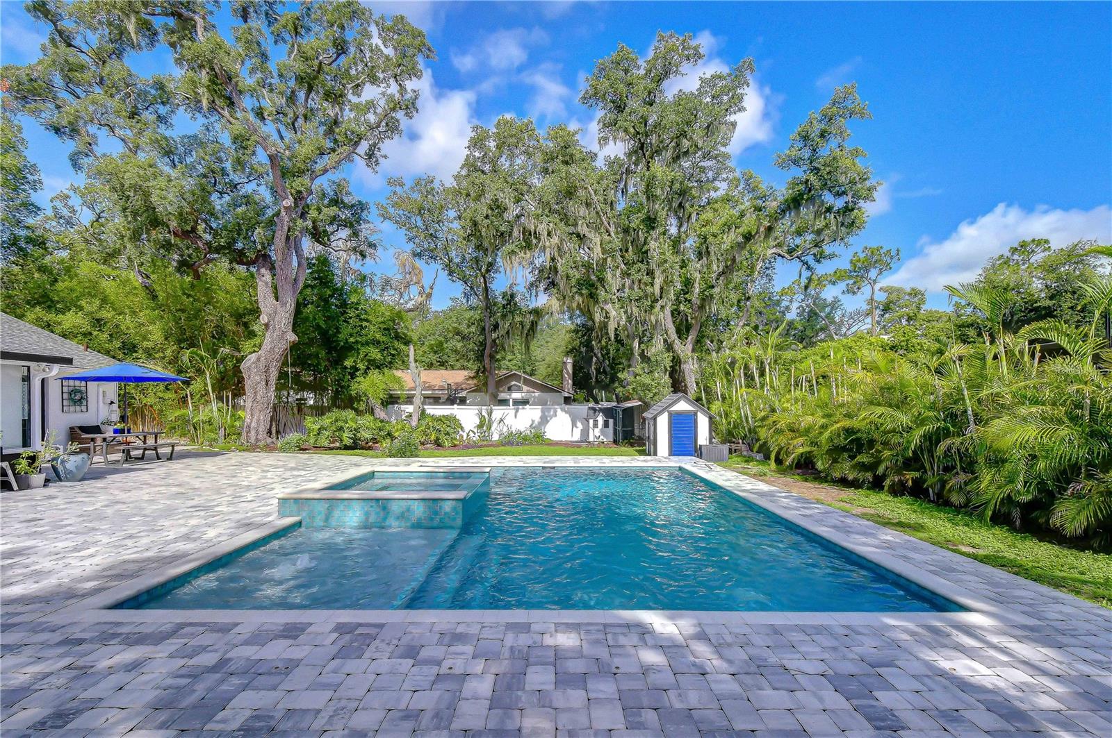 BLOOMINGDALE - Residential