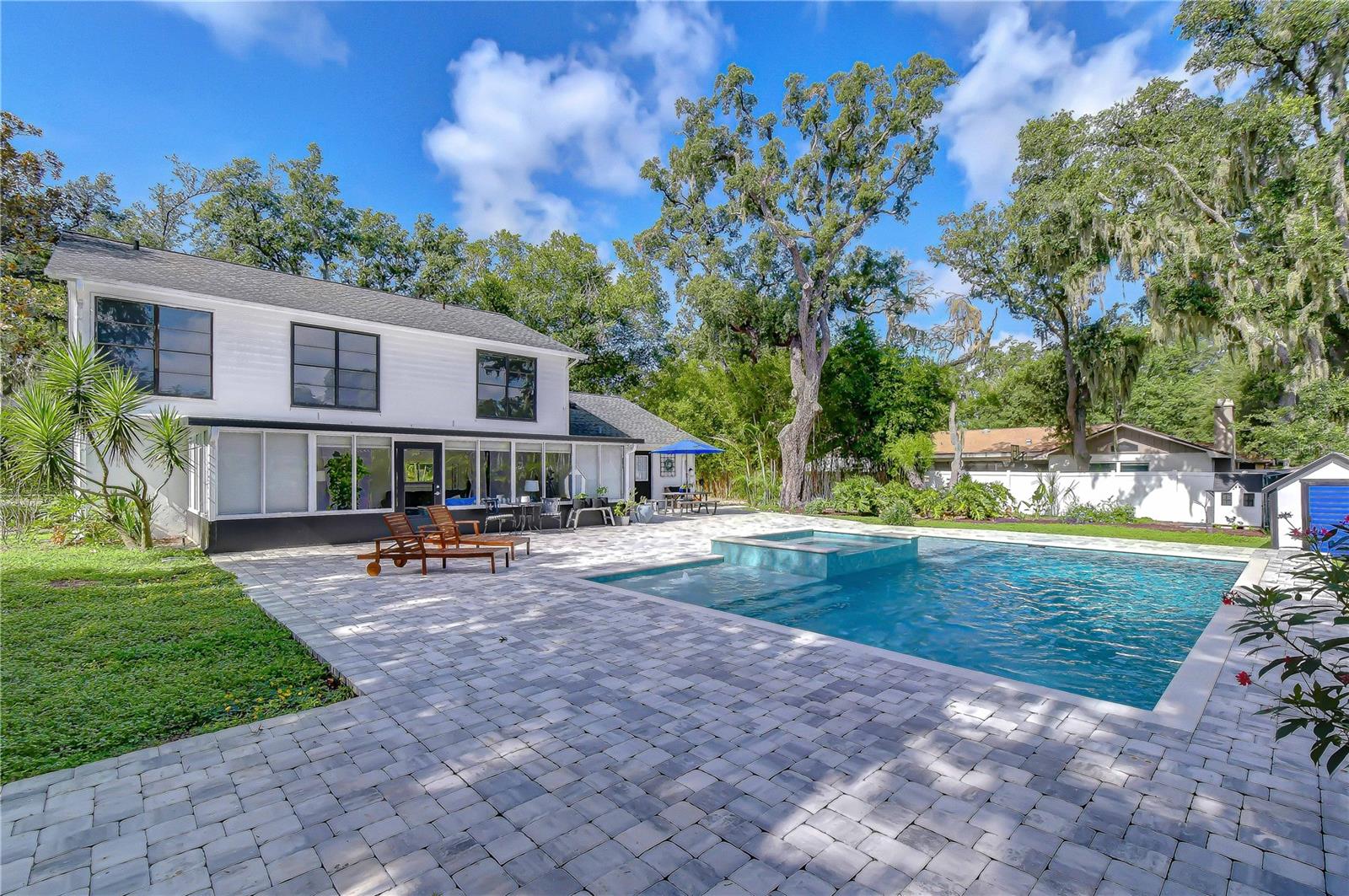 BLOOMINGDALE - Residential