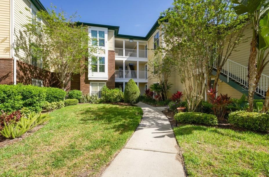 THE LANDINGS OF TAMPA A CONDOM - Residential