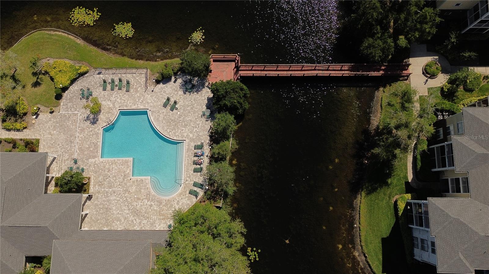 THE LANDINGS OF TAMPA A CONDOM - Residential