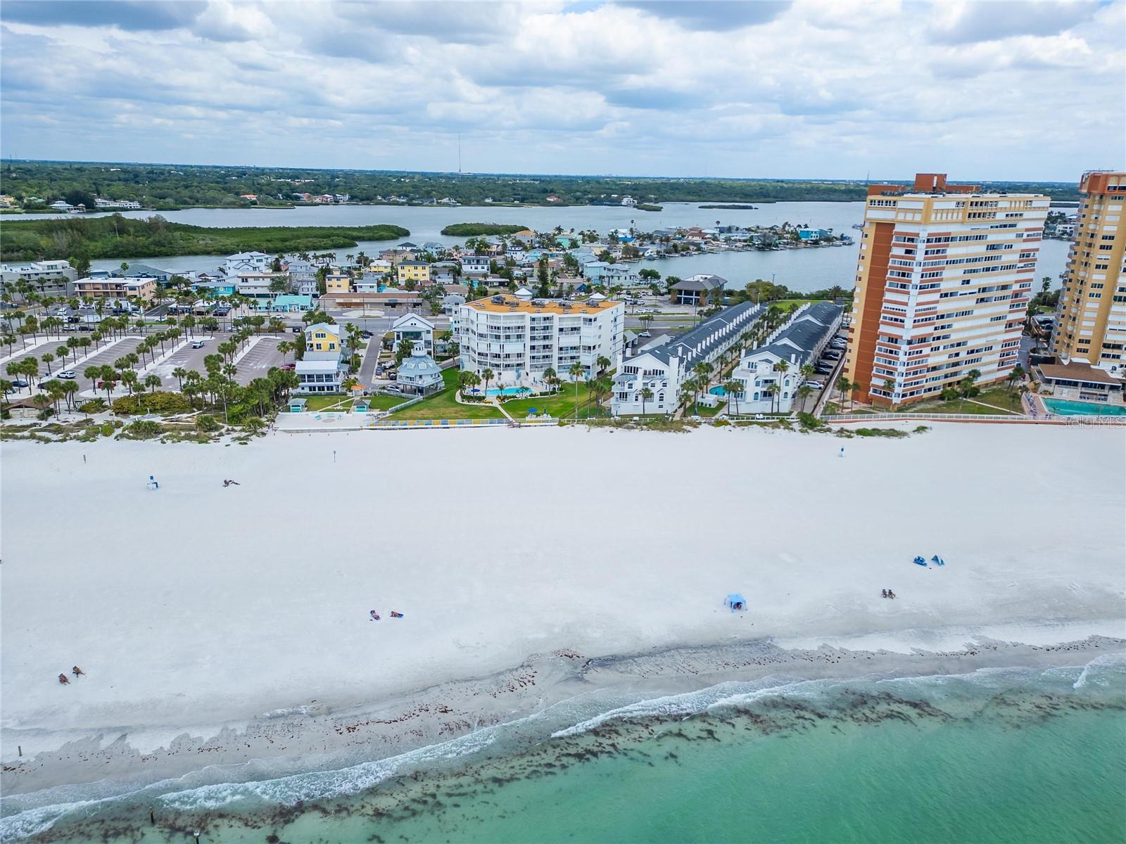 SUNSET REEF - Residential