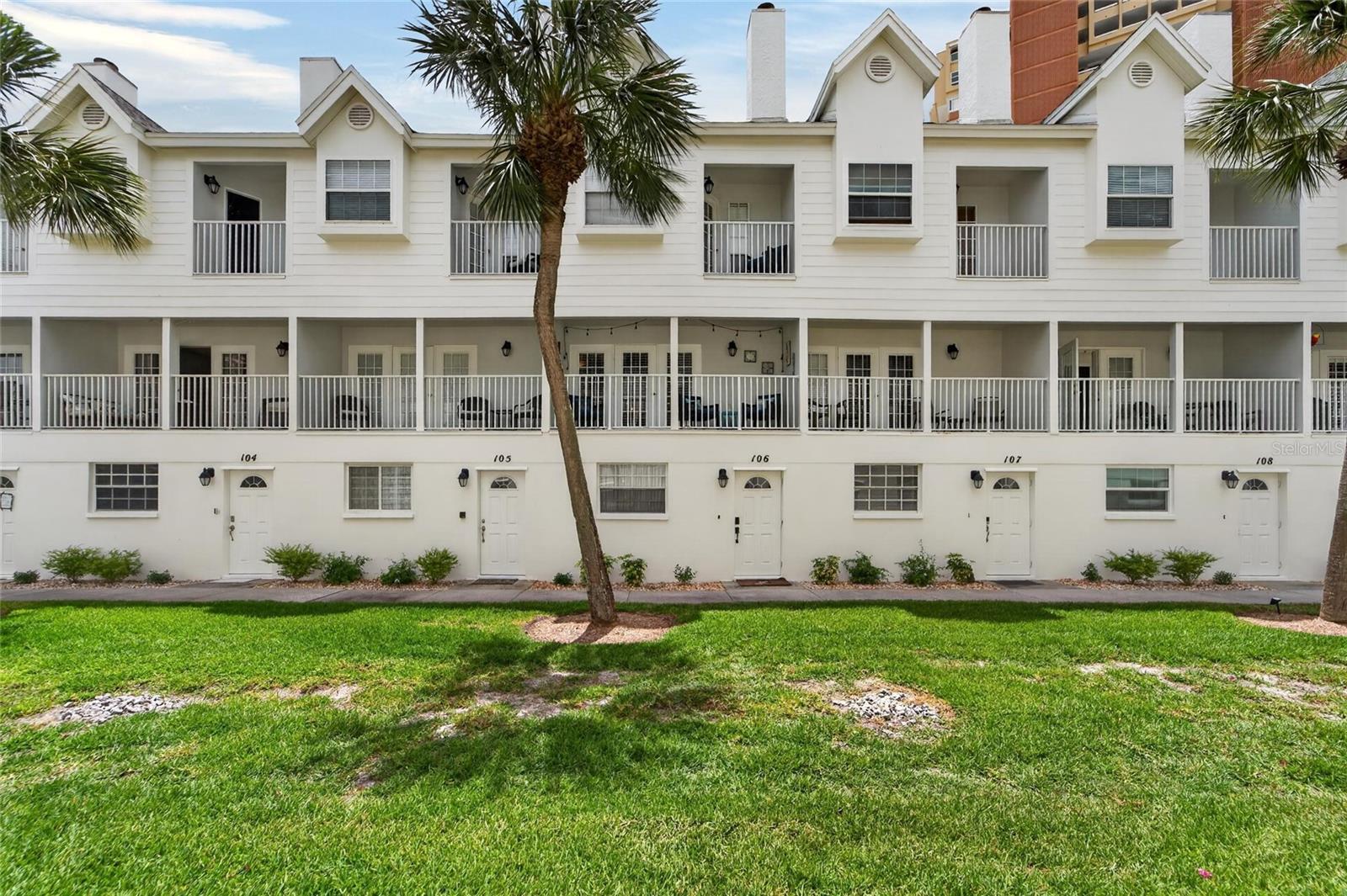SUNSET REEF - Residential