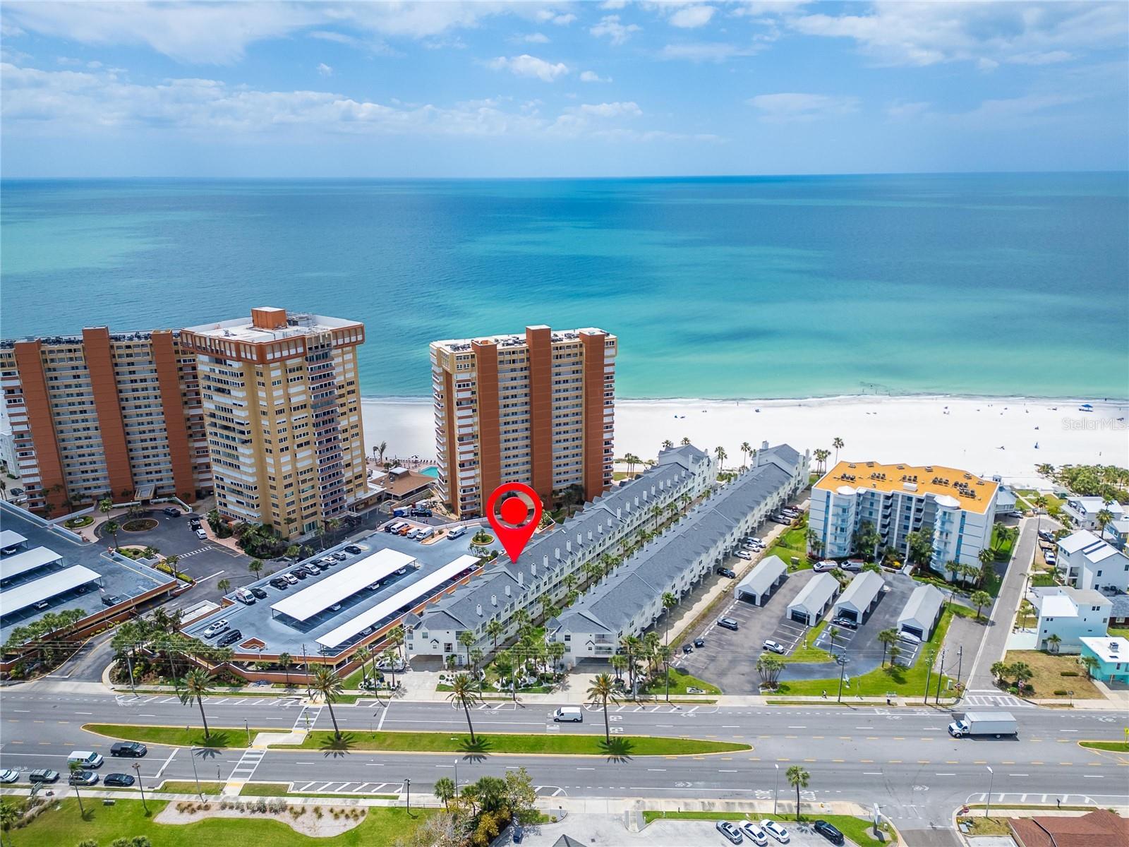 SUNSET REEF - Residential