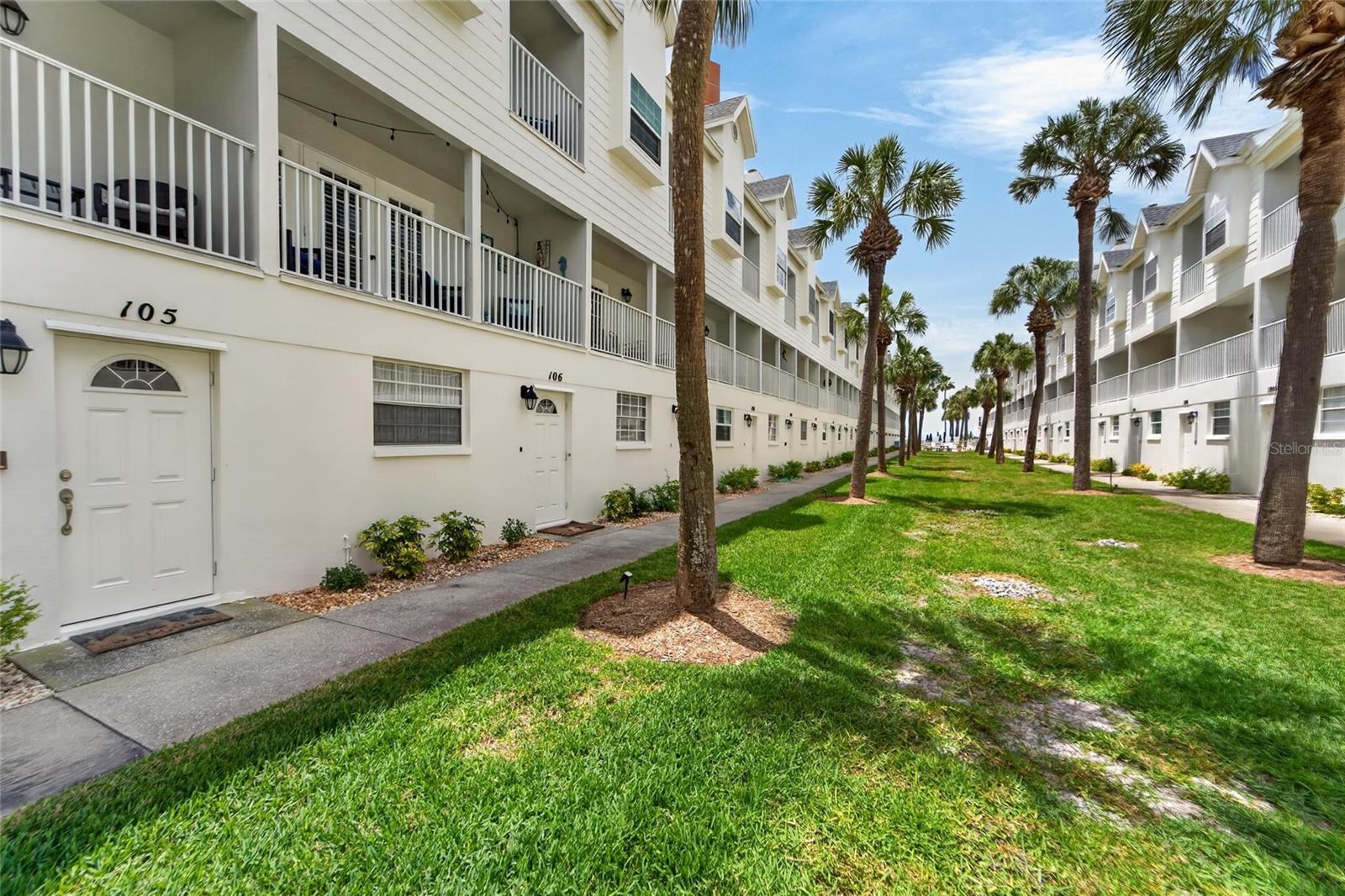 SUNSET REEF - Residential
