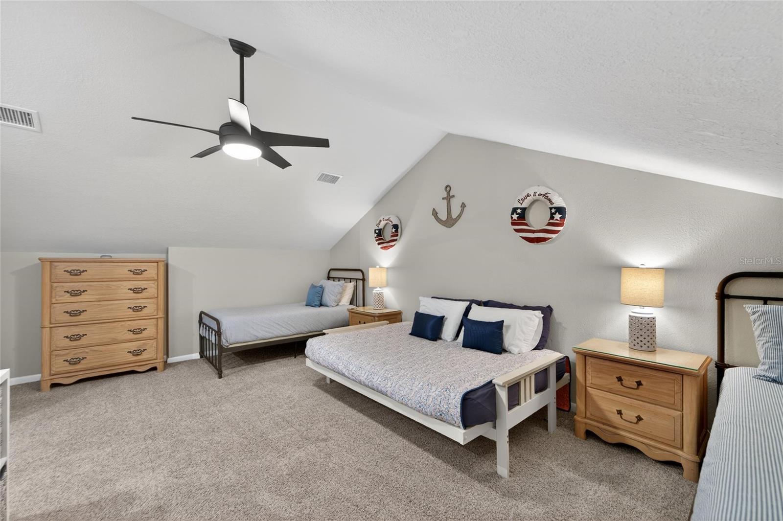 SUNSET REEF - Residential
