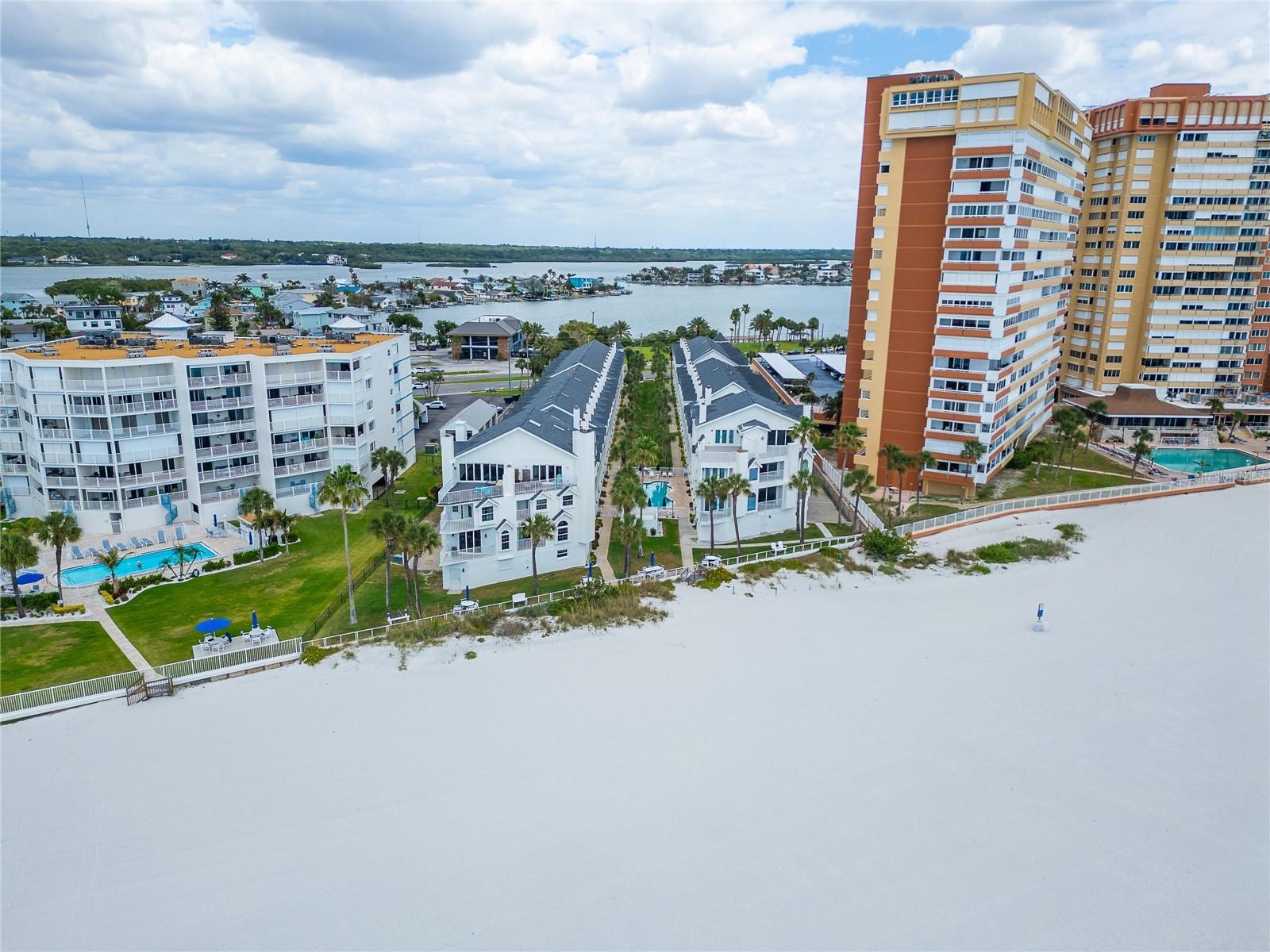 SUNSET REEF - Residential