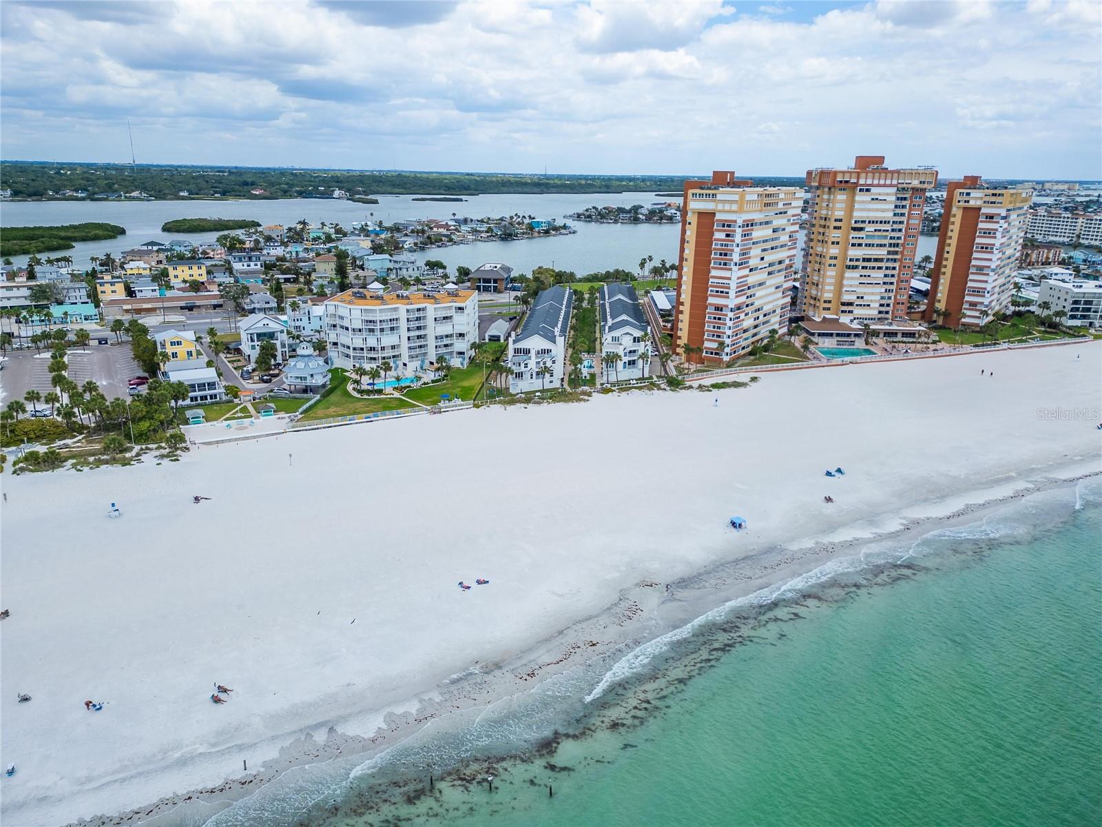 SUNSET REEF - Residential