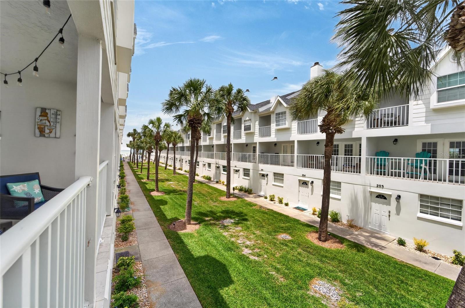 SUNSET REEF - Residential