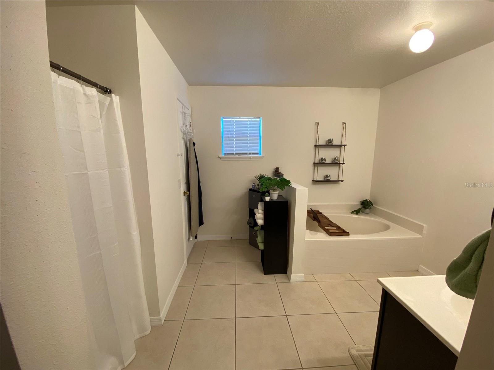 SUN N LAKE - Residential Lease