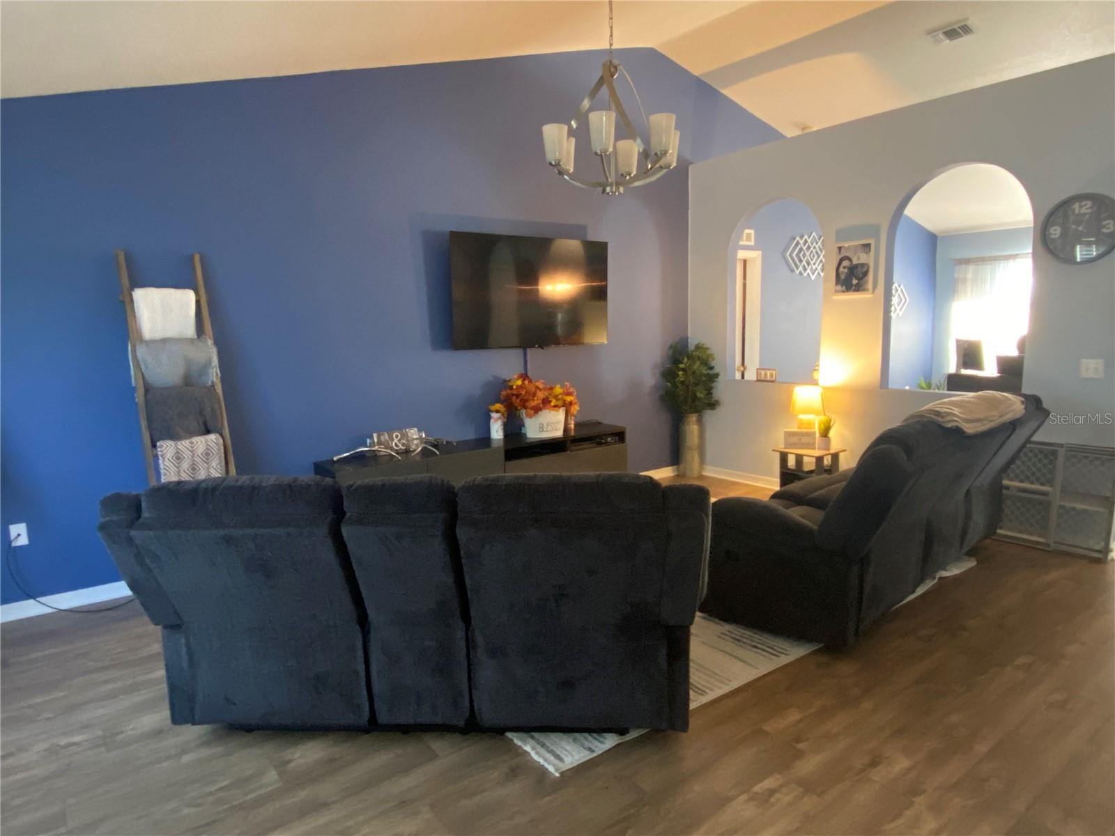 SUN N LAKE - Residential Lease