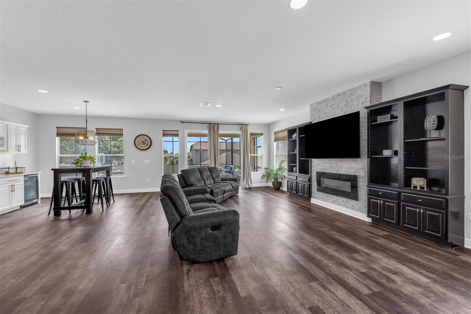 HUNTERS RUN PH 2 - Residential