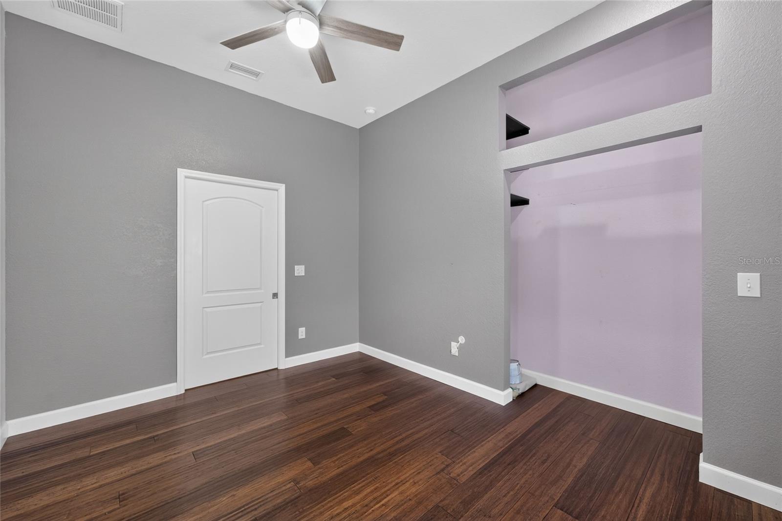 ACERAGE - Residential
