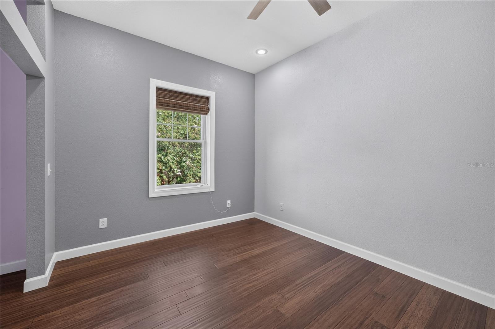 ACERAGE - Residential