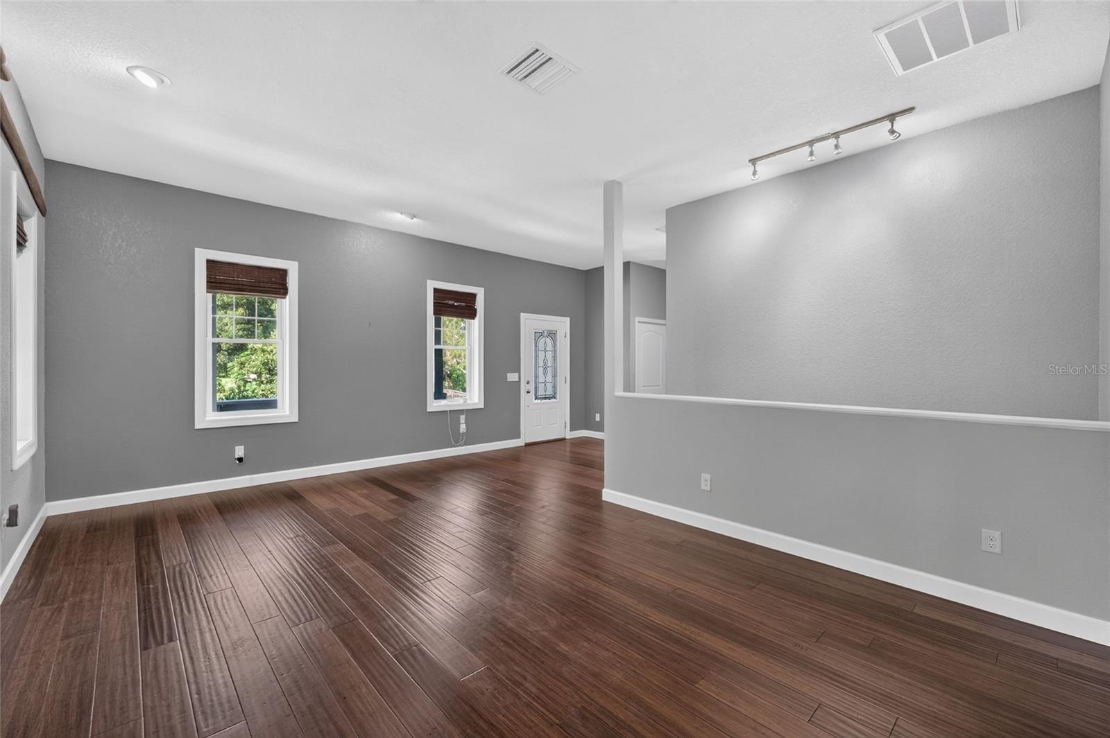 ACERAGE - Residential
