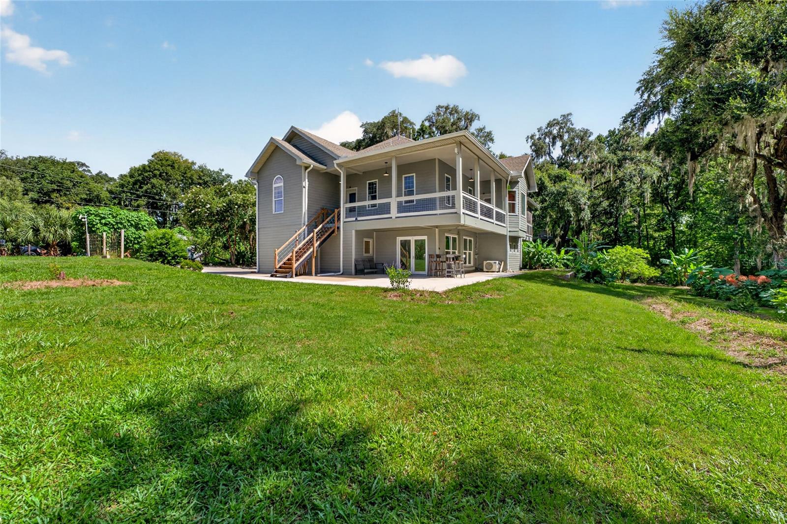 ACERAGE - Residential