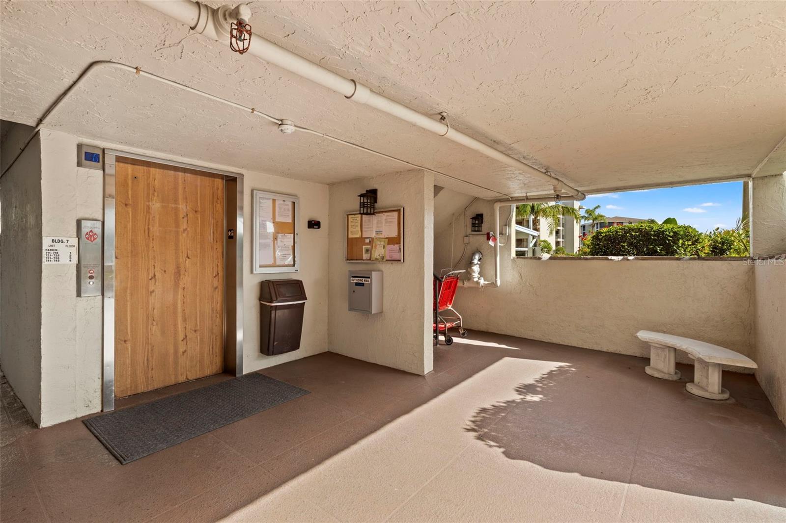 SAND PEBBLE POINTE CONDO 01 AMD 02 - Residential