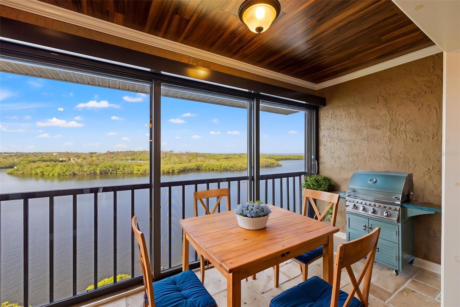 SAND PEBBLE POINTE CONDO 01 AMD 02 - Residential