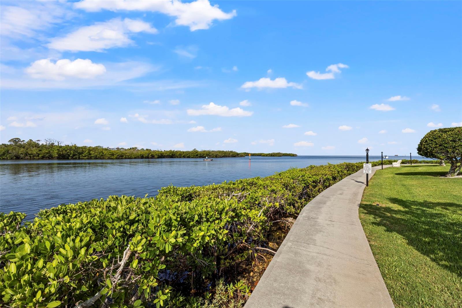SAND PEBBLE POINTE CONDO 01 AMD 02 - Residential