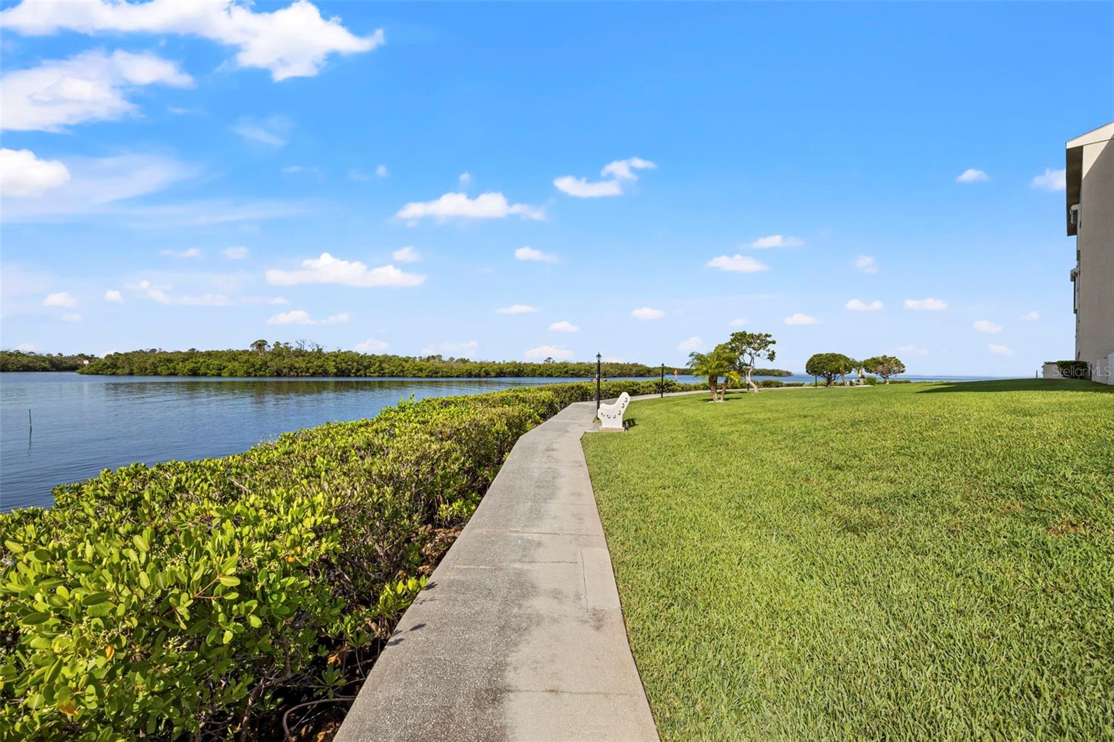 SAND PEBBLE POINTE CONDO 01 AMD 02 - Residential