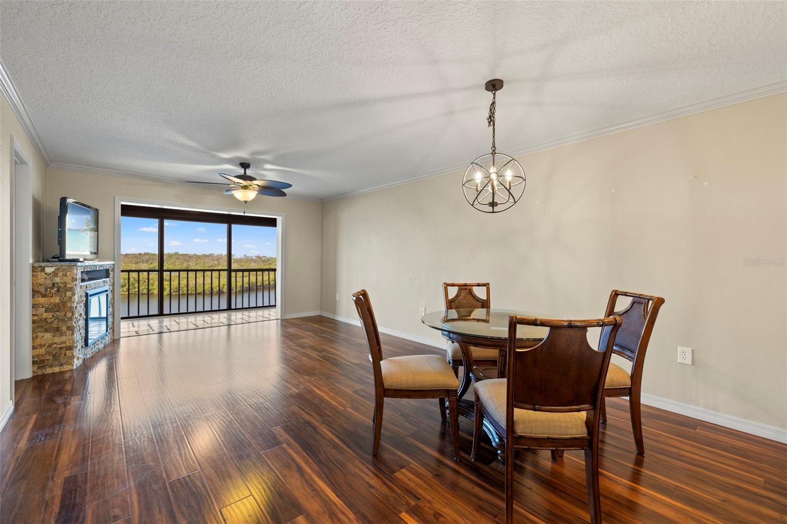 SAND PEBBLE POINTE CONDO 01 AMD 02 - Residential