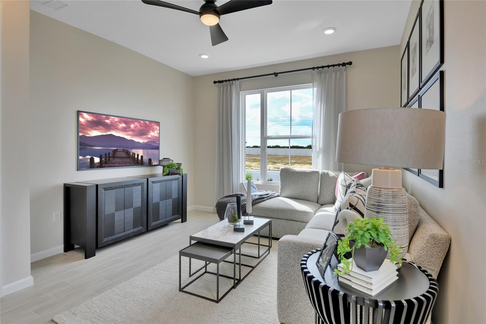 SEASONS AT MAGNOLIA POINTE - Residential