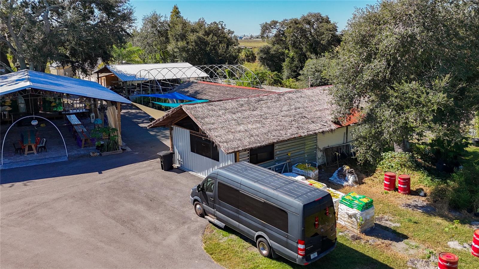 ACREAGE - Land