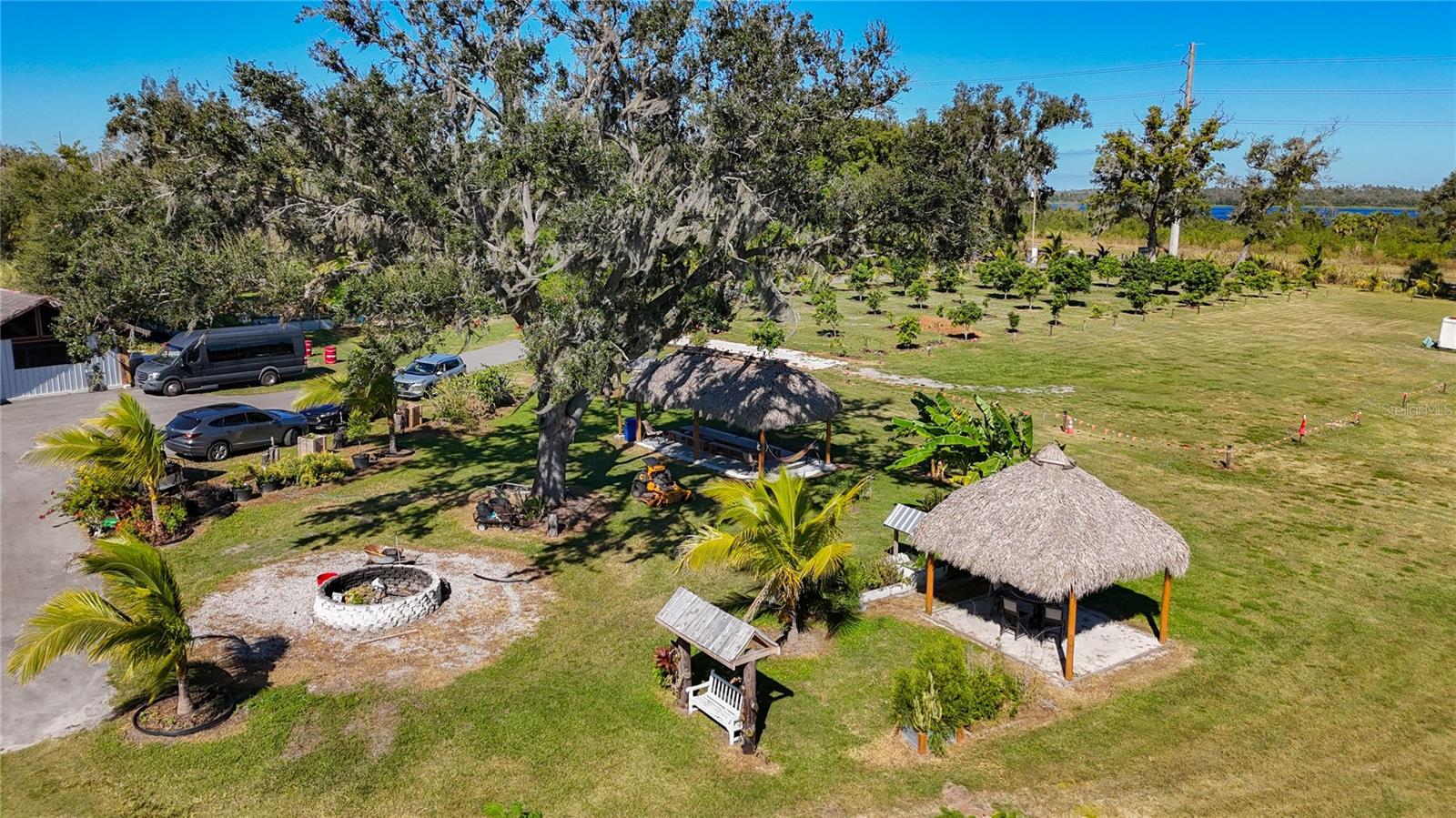 ACREAGE - Land