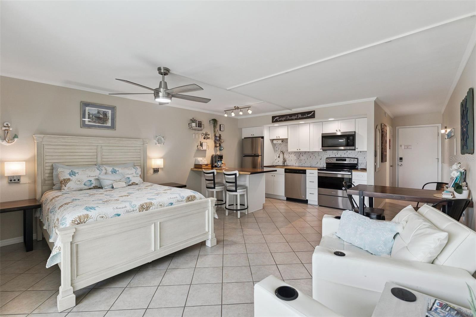 MARINERS COVE CONDO - Residential