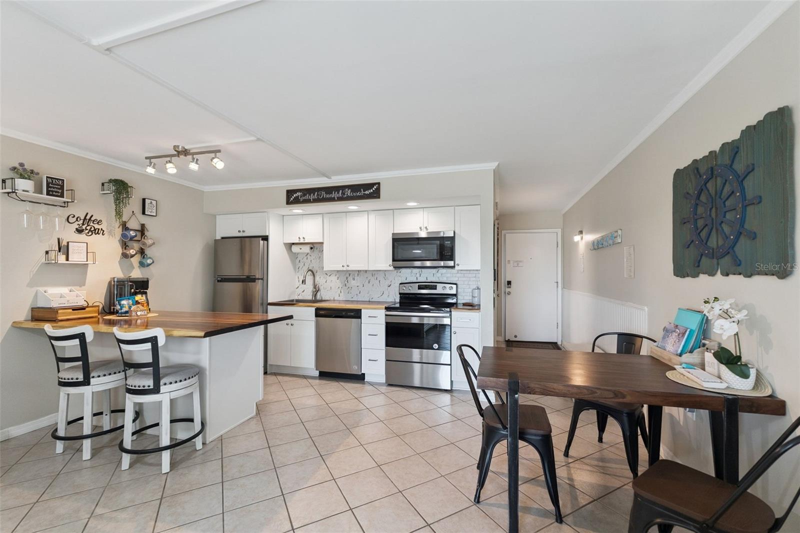 MARINERS COVE CONDO - Residential