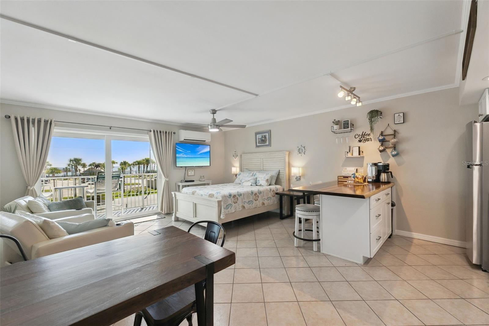 MARINERS COVE CONDO - Residential