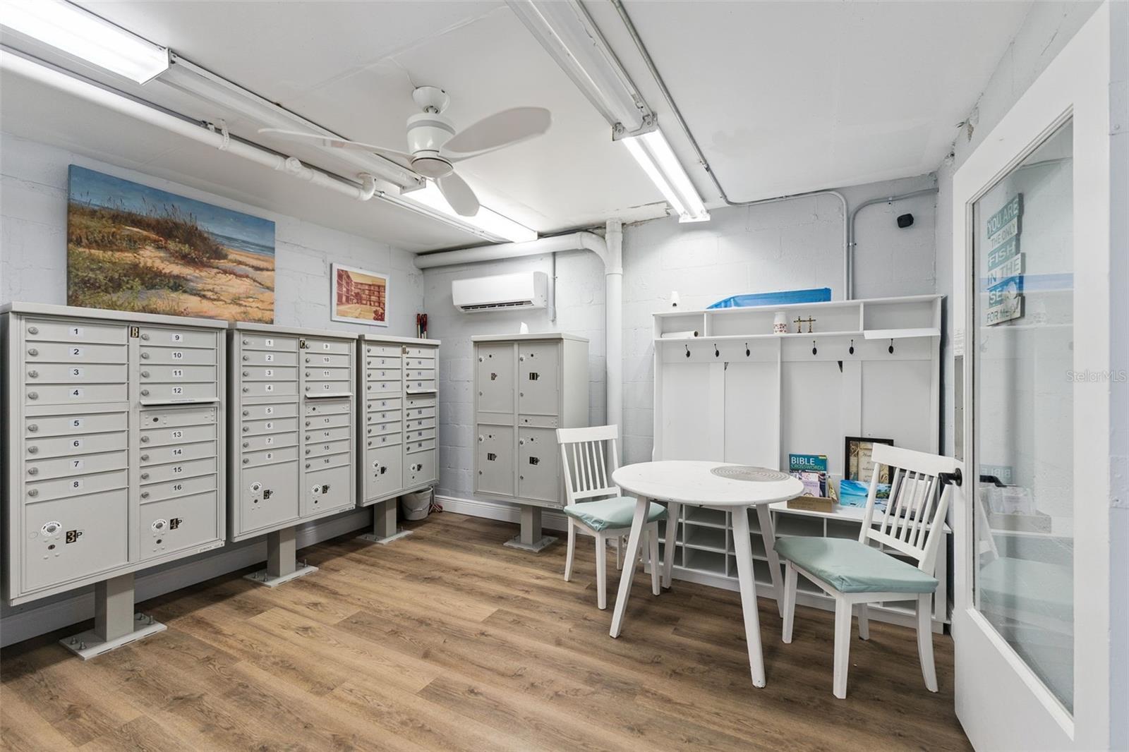 MARINERS COVE CONDO - Residential