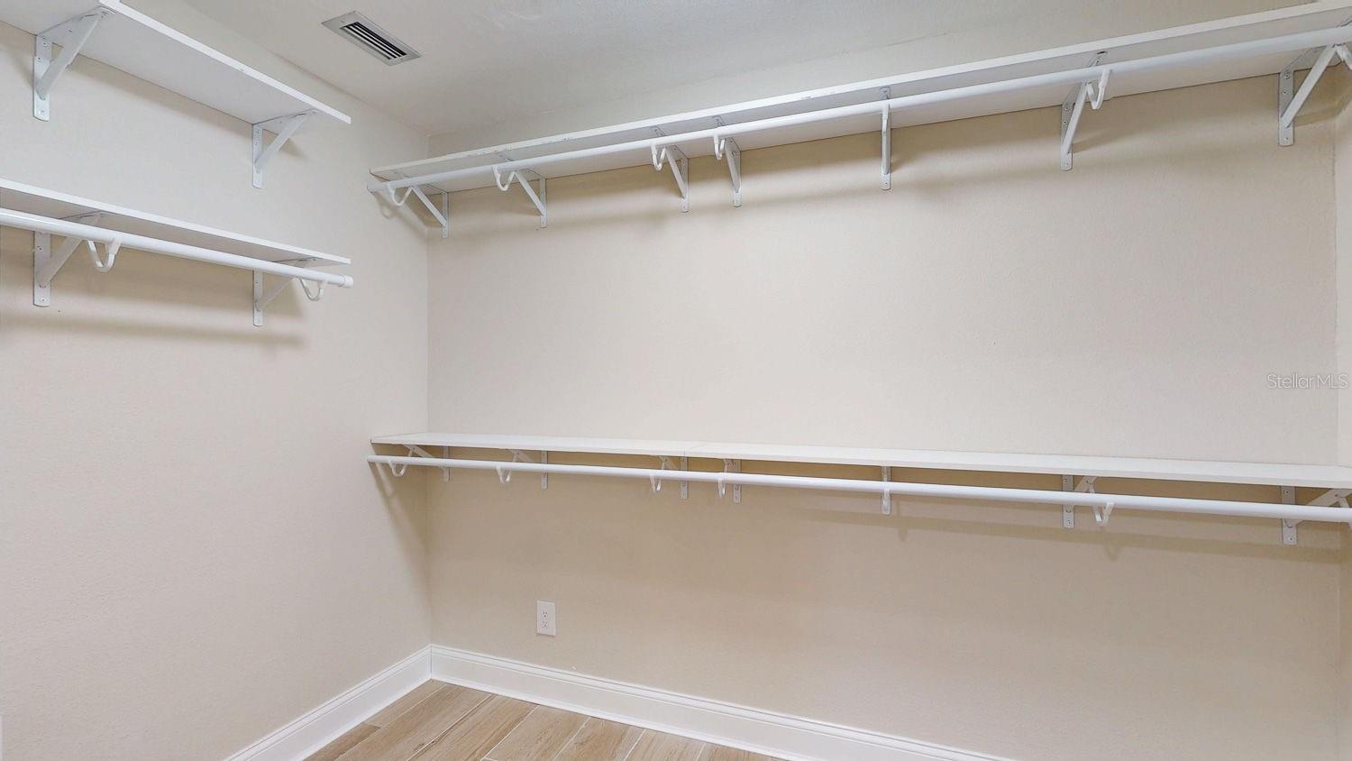 BOCA CIEGA POINT EAST - Residential