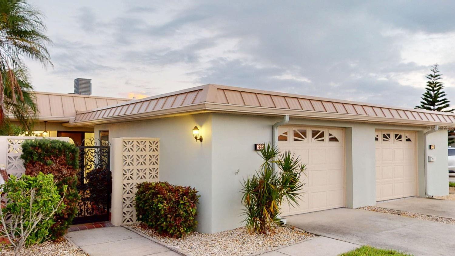 BOCA CIEGA POINT EAST - Residential