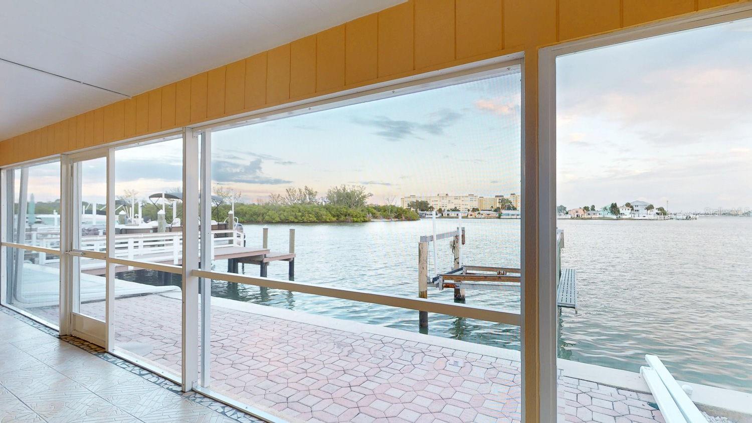 BOCA CIEGA POINT EAST - Residential