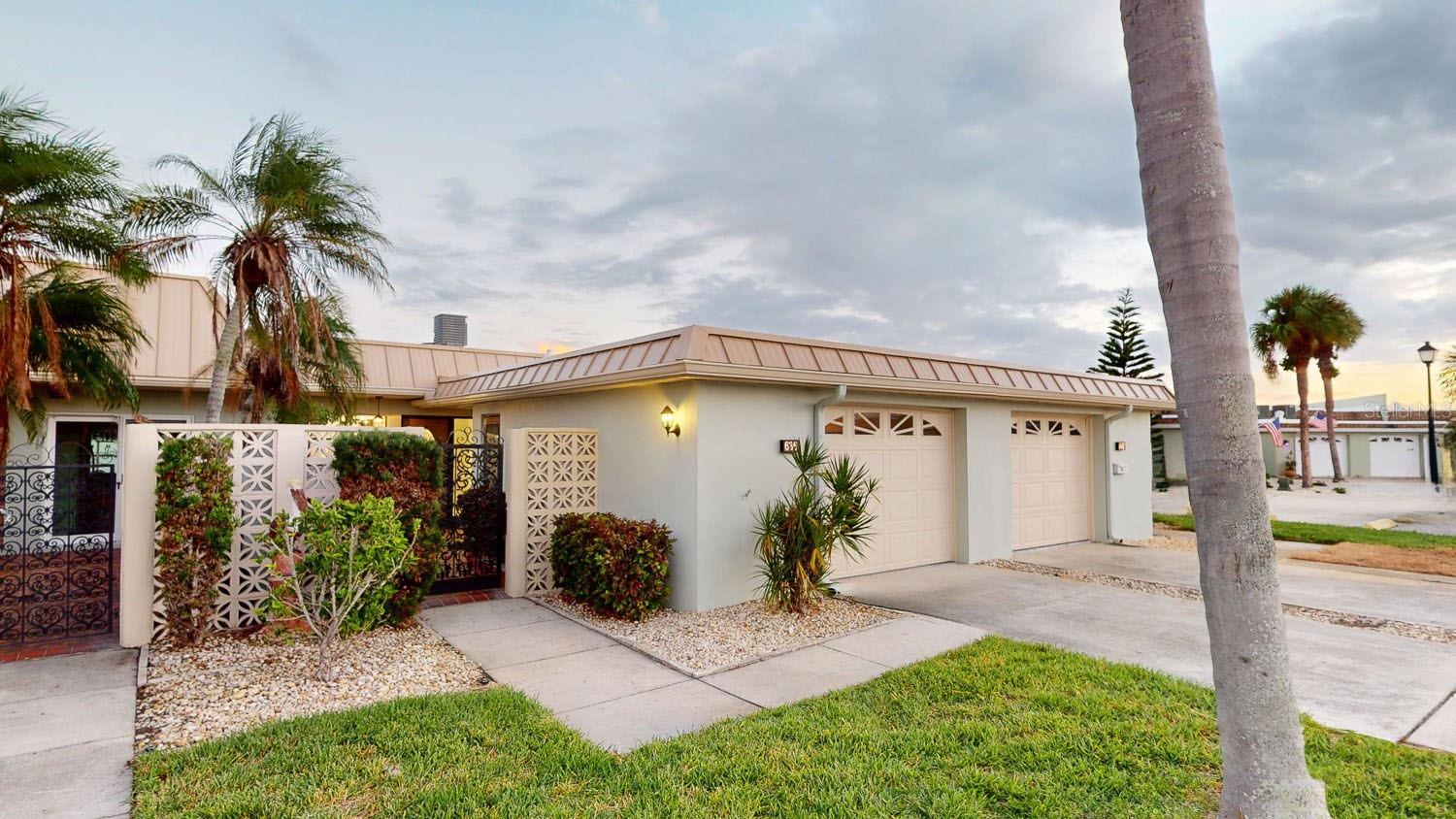 BOCA CIEGA POINT EAST - Residential