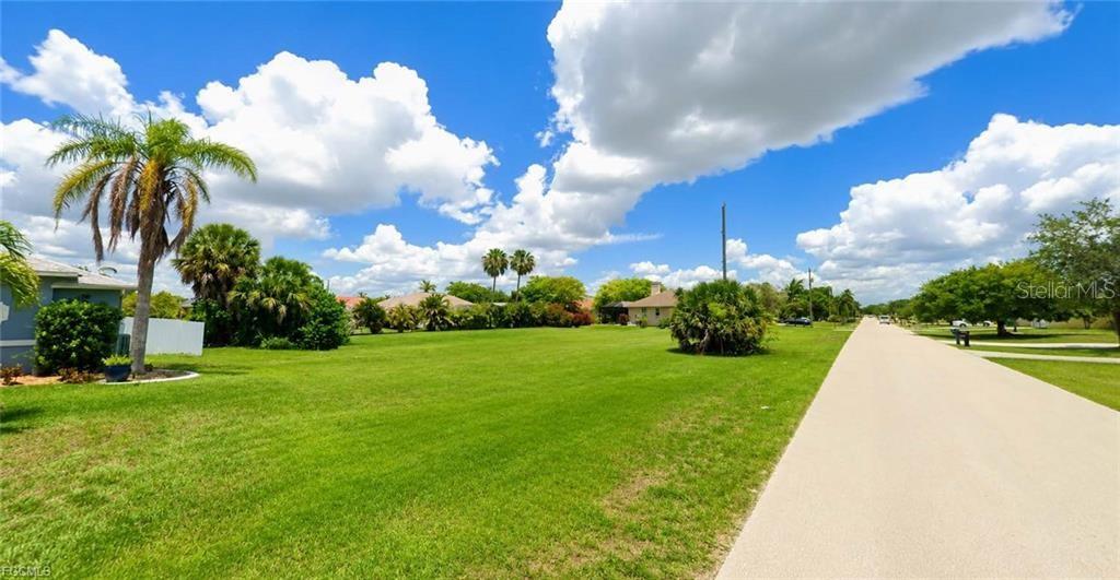 CAPE CORAL - Land