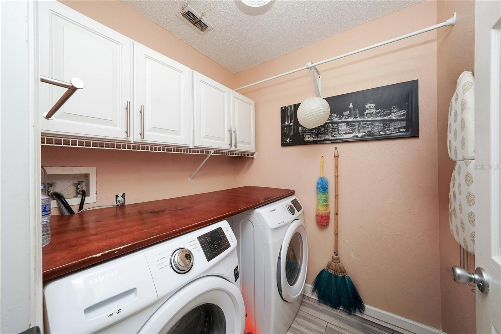 EAGLERIDGE PH 02 - Residential
