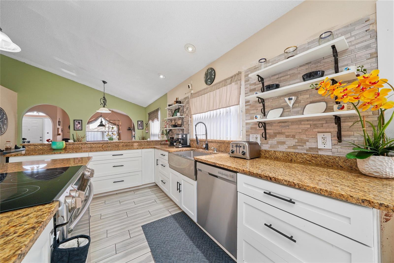 EAGLERIDGE PH 02 - Residential