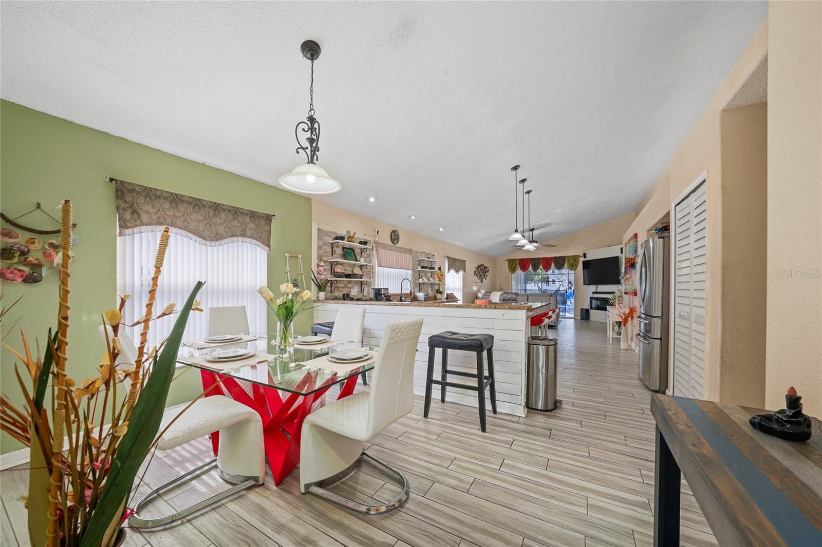 EAGLERIDGE PH 02 - Residential