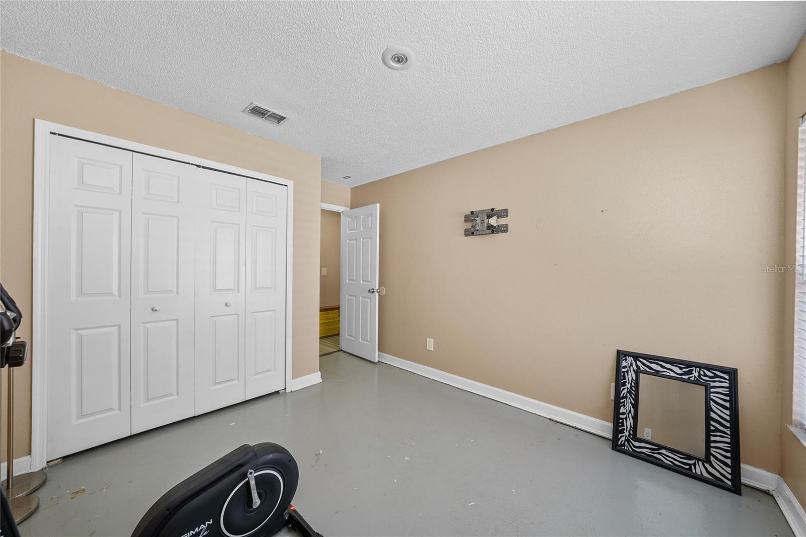 EAGLERIDGE PH 02 - Residential