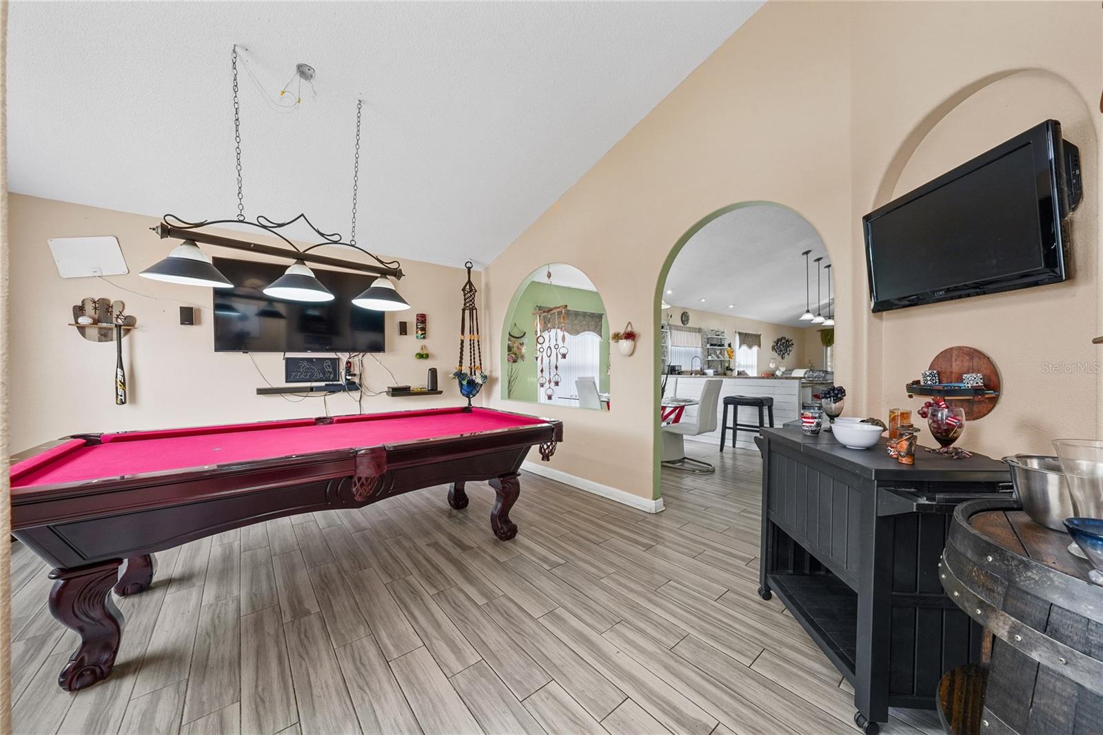 EAGLERIDGE PH 02 - Residential