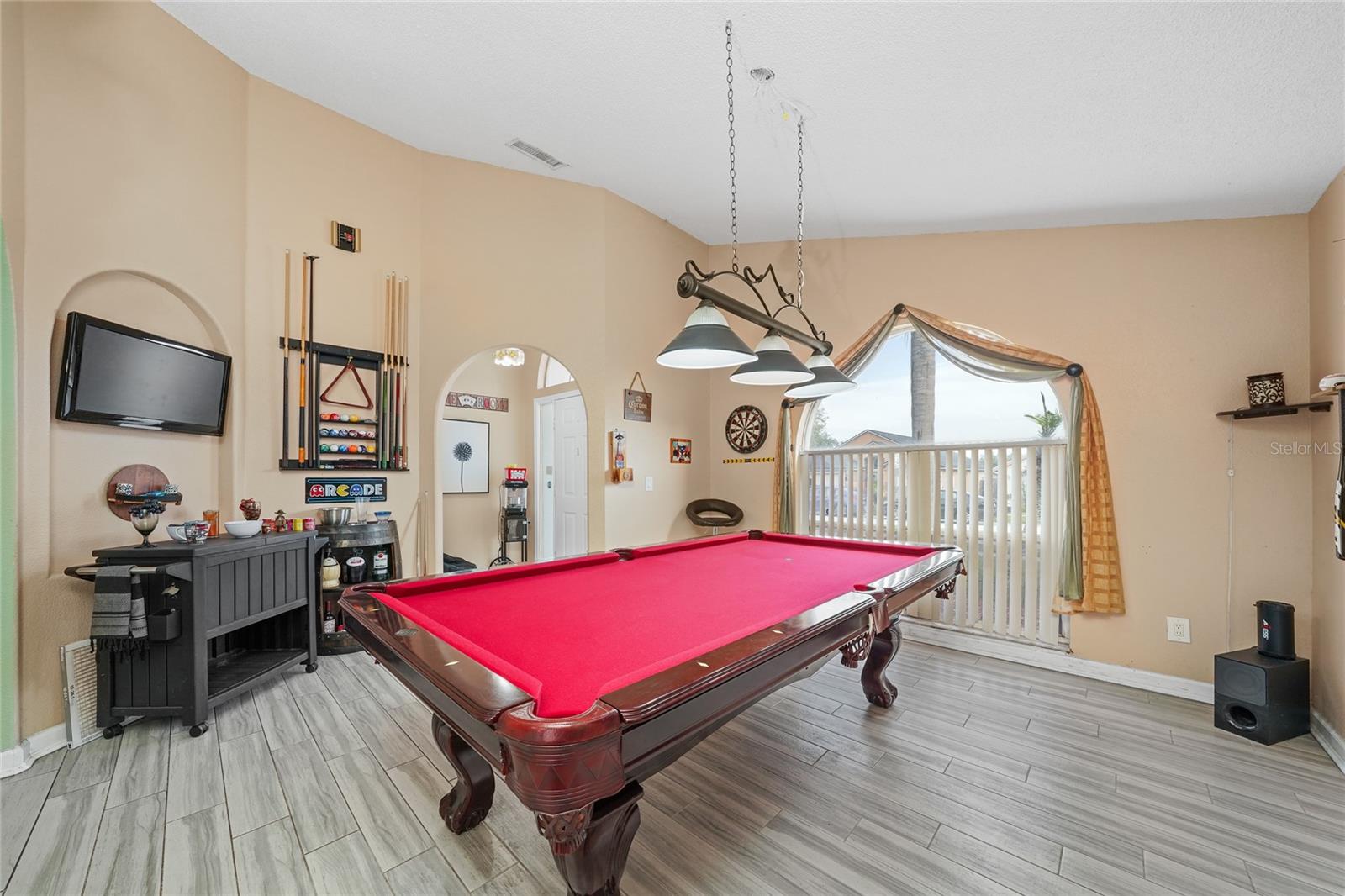 EAGLERIDGE PH 02 - Residential