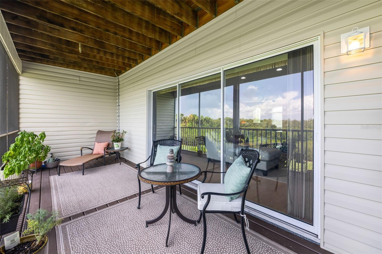 BAYSHORE TWNHS - Residential